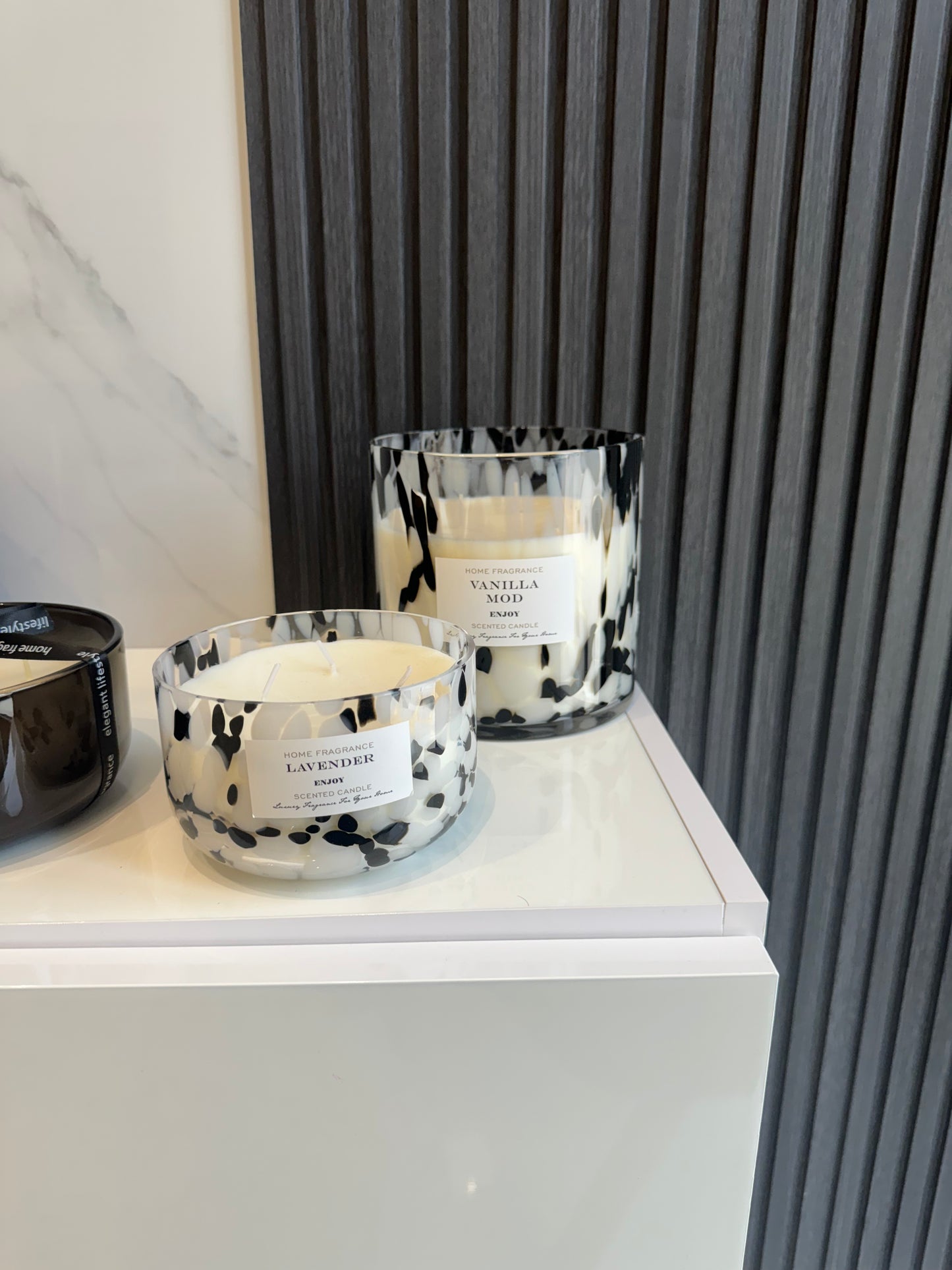 White & Black Vanilla Candle size Large