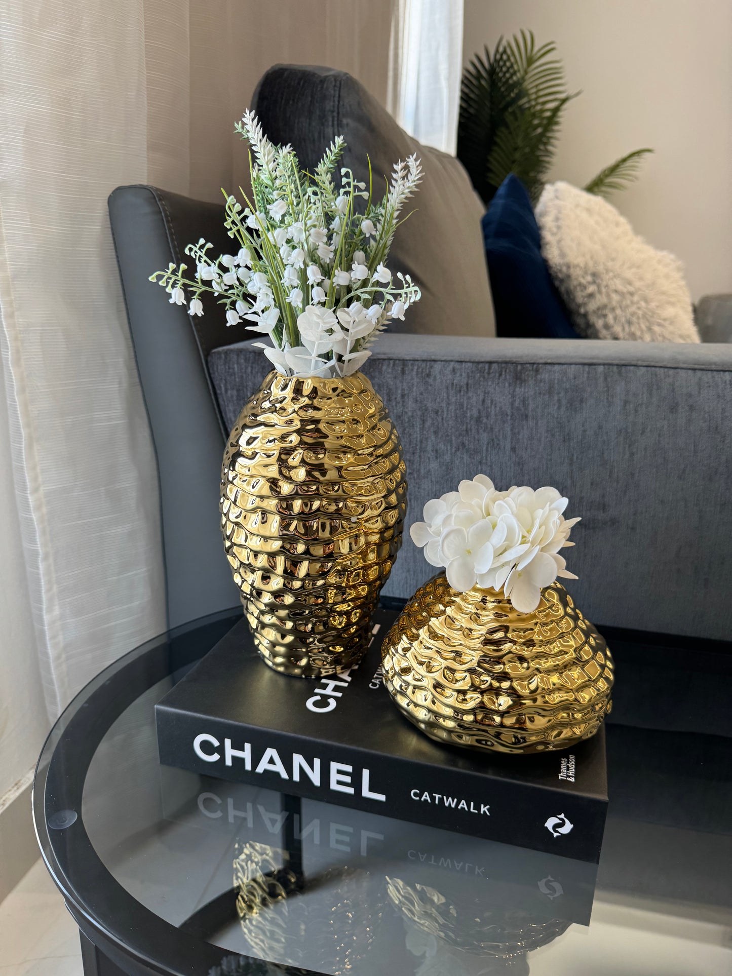 Set of two Ceramic Gold vases