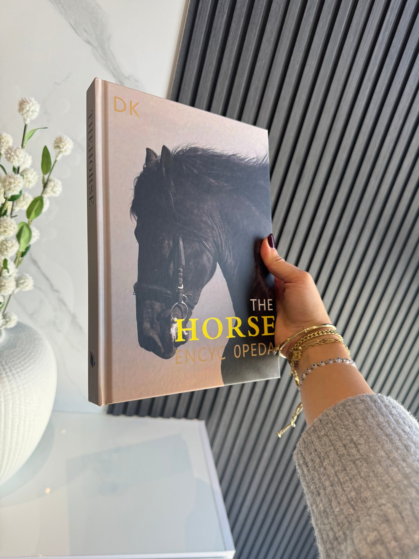 Magazine Book The Horse كتاب ديكور مجلة