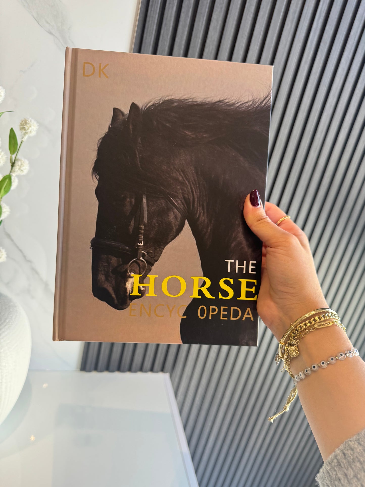 Magazine Book The Horse كتاب ديكور مجلة
