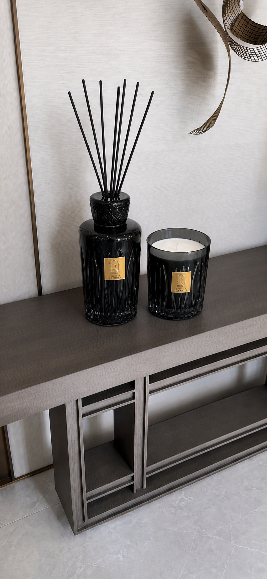 Candle Light Black
