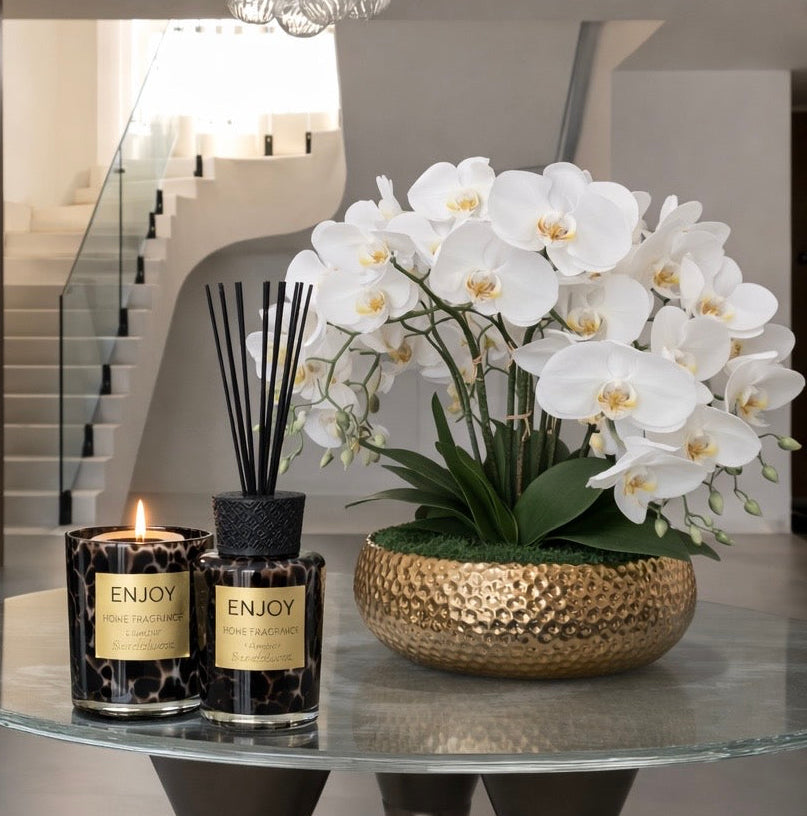 Gold Vase Orchid Arrangement فازة سيراميك لون ذهبي مع تنسيق ورد الاوركيد الاصطناعي
