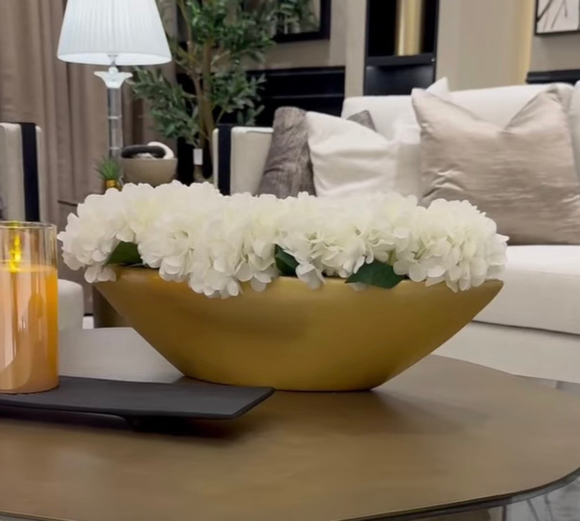 Oval Ceramic Hold Vase with hydrangea flowers