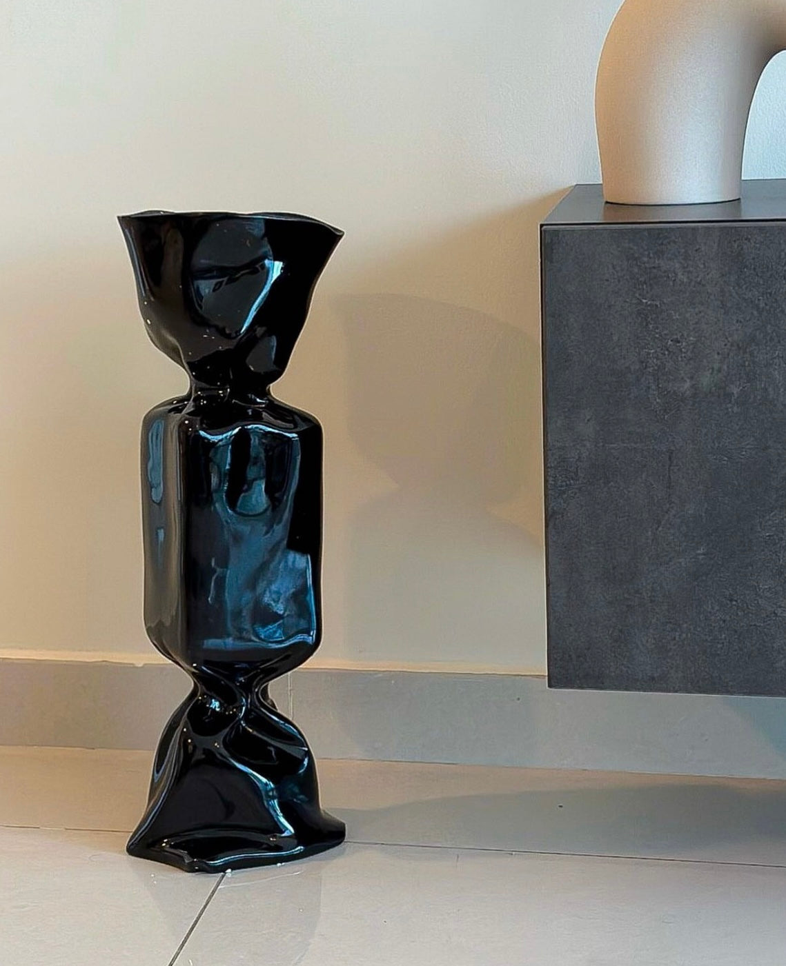 Candy Sculpture Black